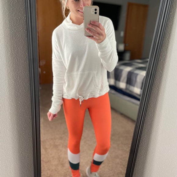 Zyia tangerine 7/8 length leggings - Picture 2 of 2